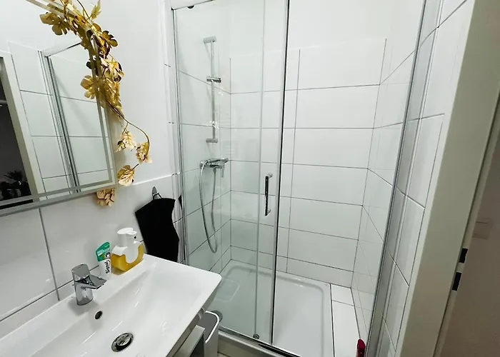 דירה Cozy Flat Near Main Station & Center וינה